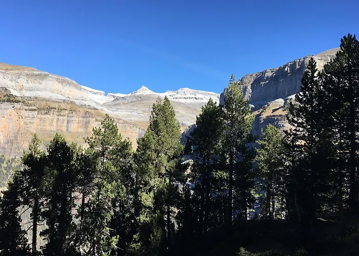 Casas Arana - Parque Nacional De Ordesa 호텔 *